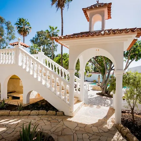 아파트 4 Liberty Suites