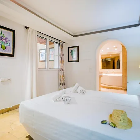 아파트 4 Liberty Suites *